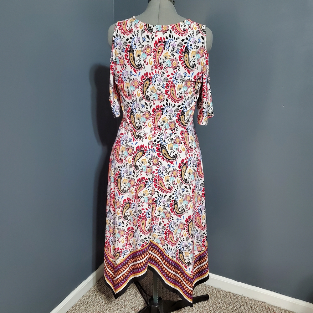 Beige by eci Asymmetrical Paisley Dress - Multicolor Cold Shoulder Size Large - Picture 3 of 6